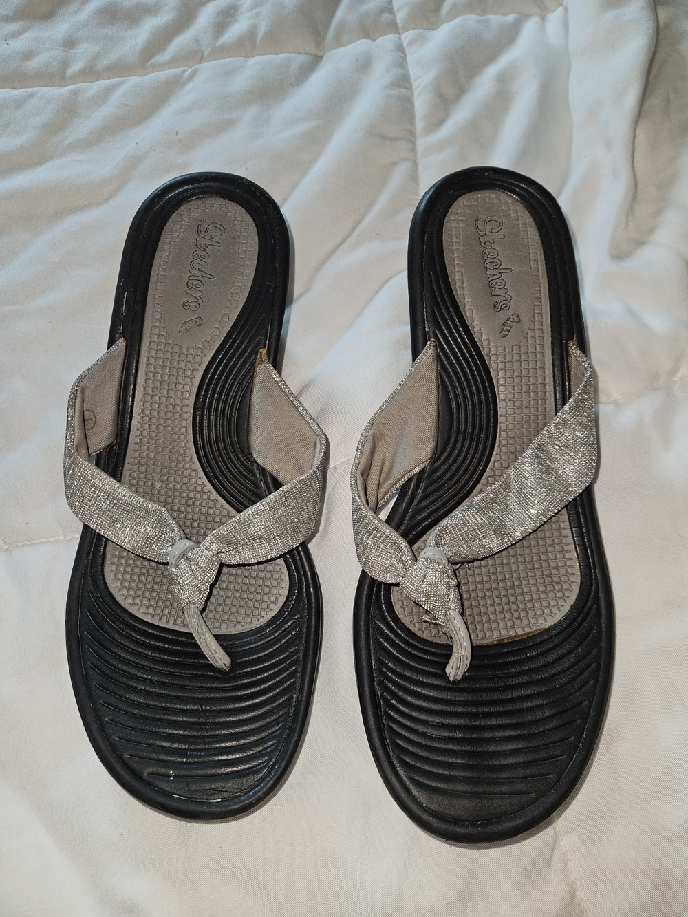 Skechers Silver Knot-Front Women's Flip Flop Sandals
